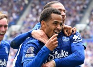 金年会体育-关于布莱顿主场险胜，球迷欢呼胜利到来的信息