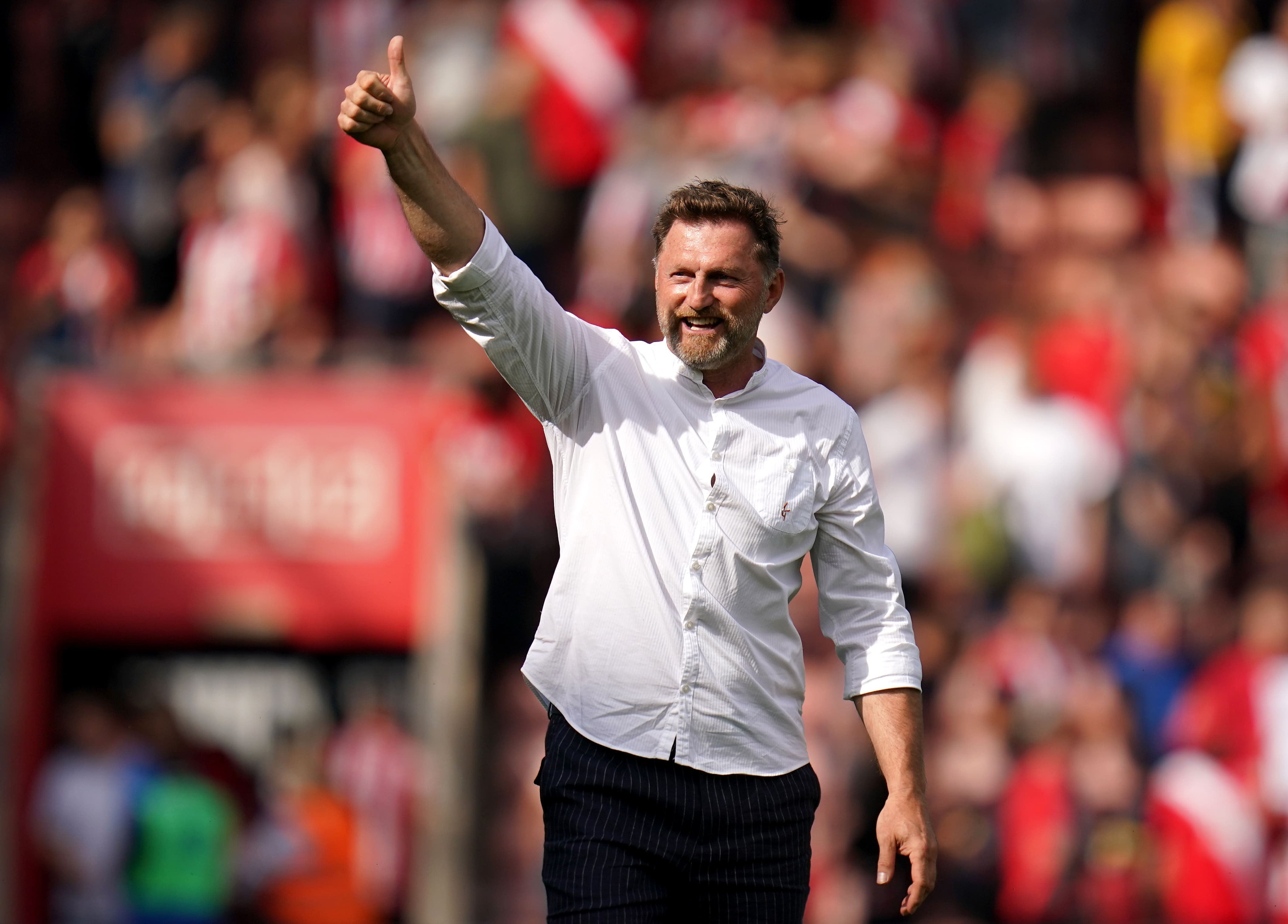 匈牙利队在客场比赛中全力冲刺取得胜利(匈牙利队在客场比赛中全力冲刺取得胜利的是谁)