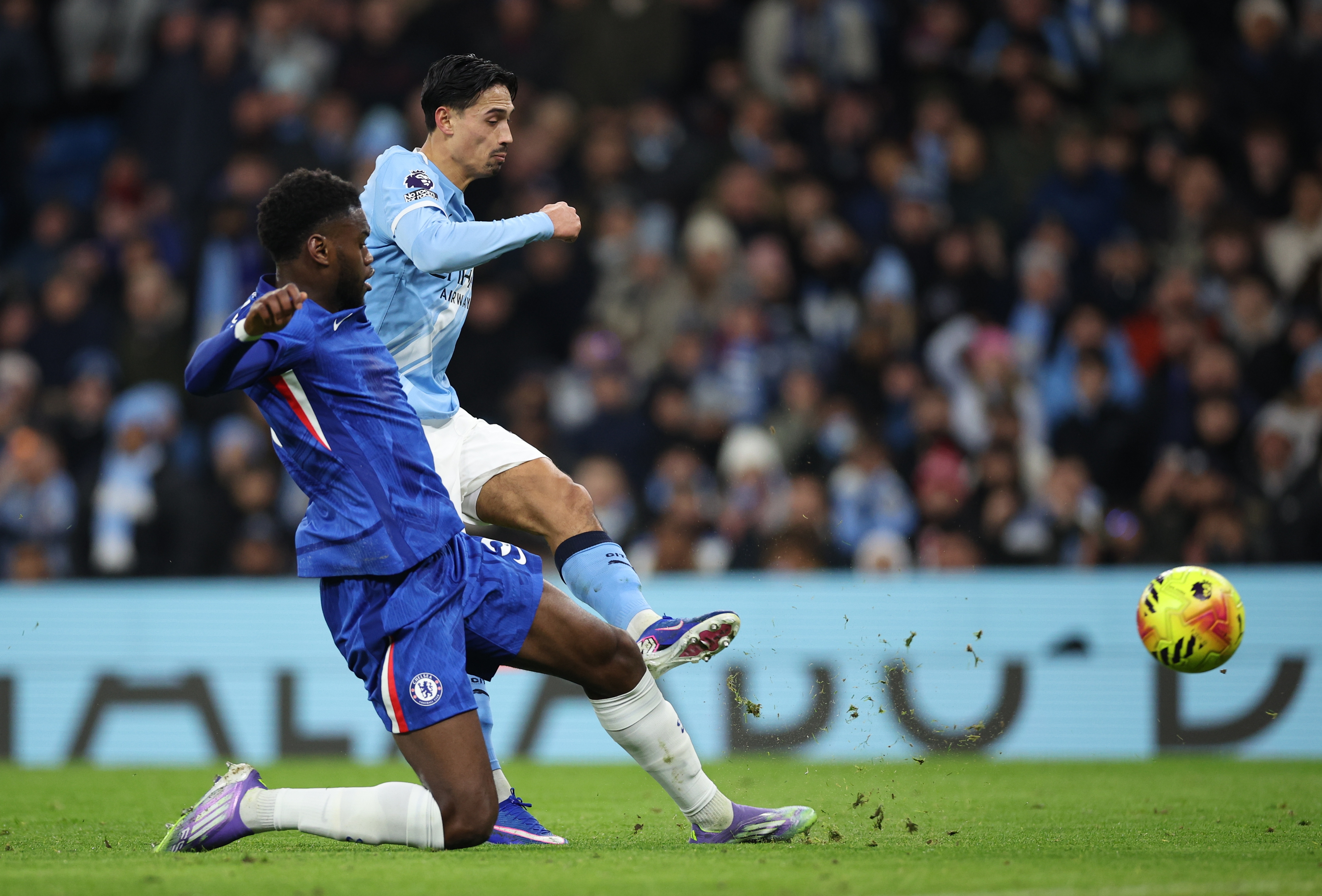 切尔西战平曼联，英超积分榜竞争白热化