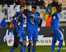 谢菲联客胜，继续稳定发挥，获得宝贵分(诺维奇vs谢菲联)